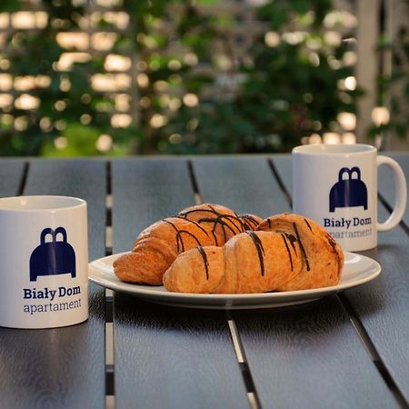 Bialy Dom - 2 Bedrooms كاتوفيتسه المظهر الخارجي الصورة