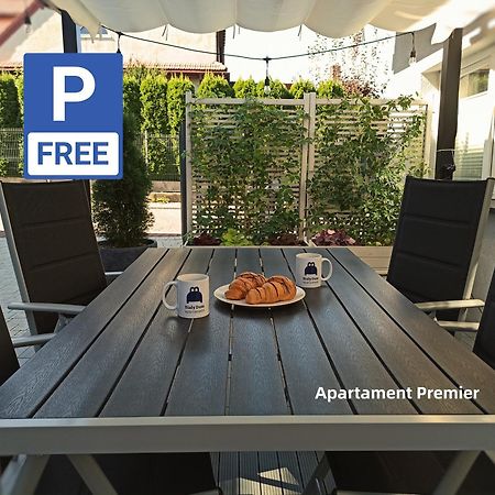 Bialy Dom - 2 Bedrooms كاتوفيتسه المظهر الخارجي الصورة