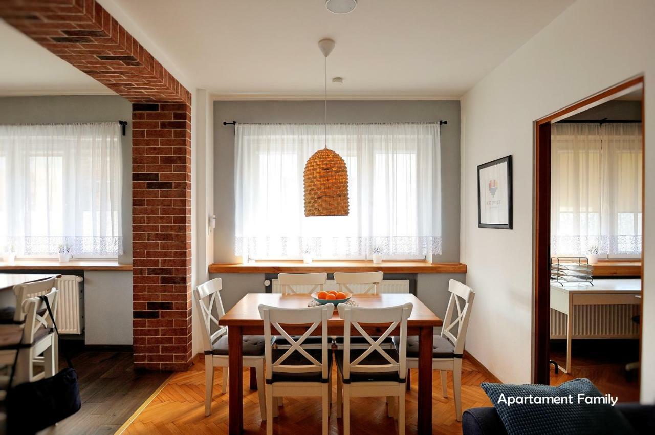 Bialy Dom - 2 Bedrooms كاتوفيتسه المظهر الخارجي الصورة
