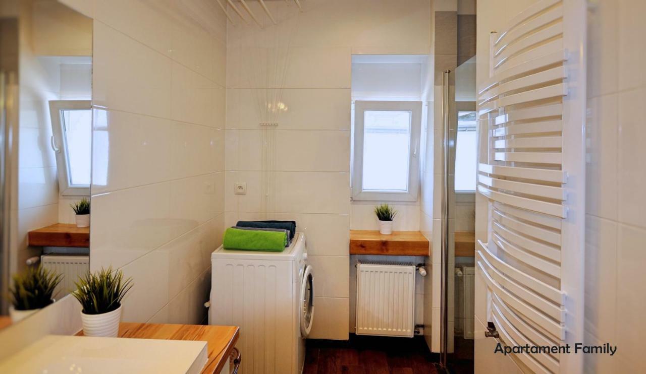 Bialy Dom - 2 Bedrooms كاتوفيتسه المظهر الخارجي الصورة