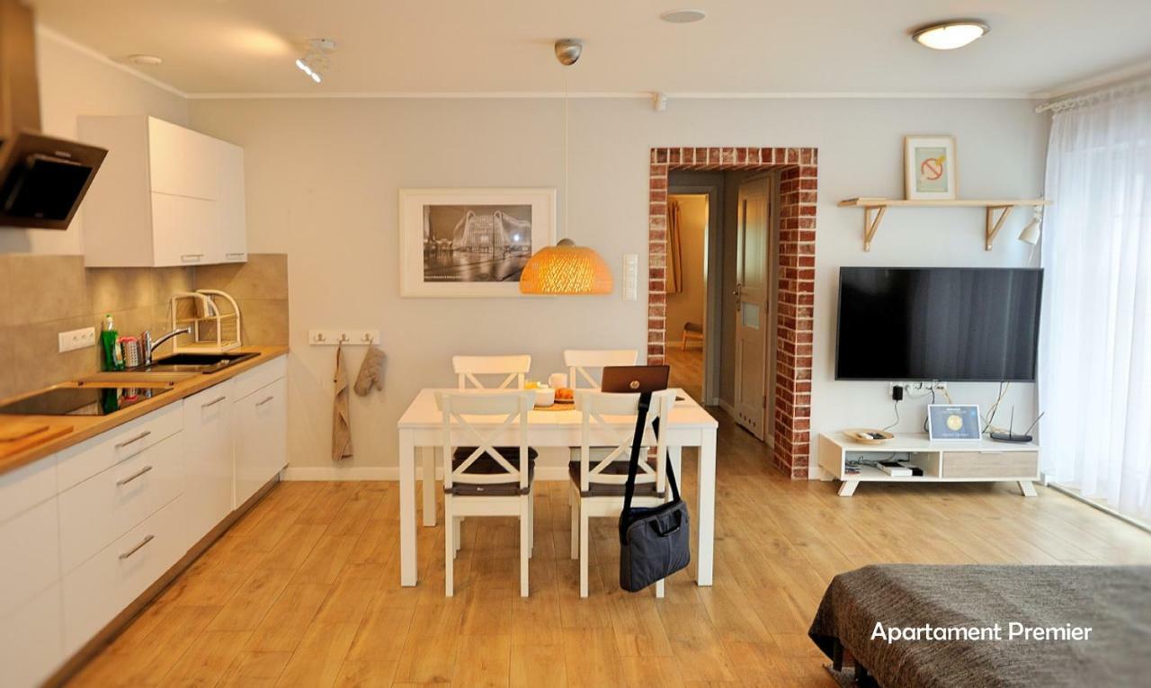 Bialy Dom - 2 Bedrooms كاتوفيتسه المظهر الخارجي الصورة