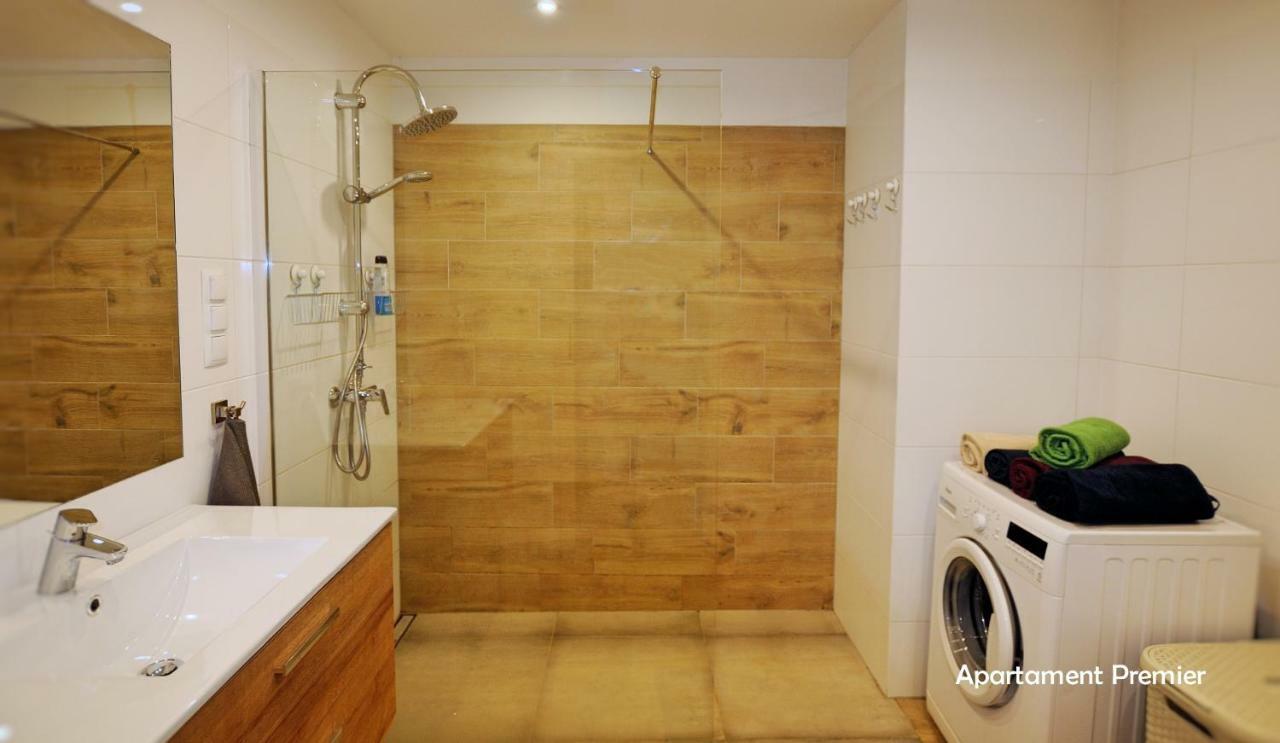 Bialy Dom - 2 Bedrooms كاتوفيتسه المظهر الخارجي الصورة